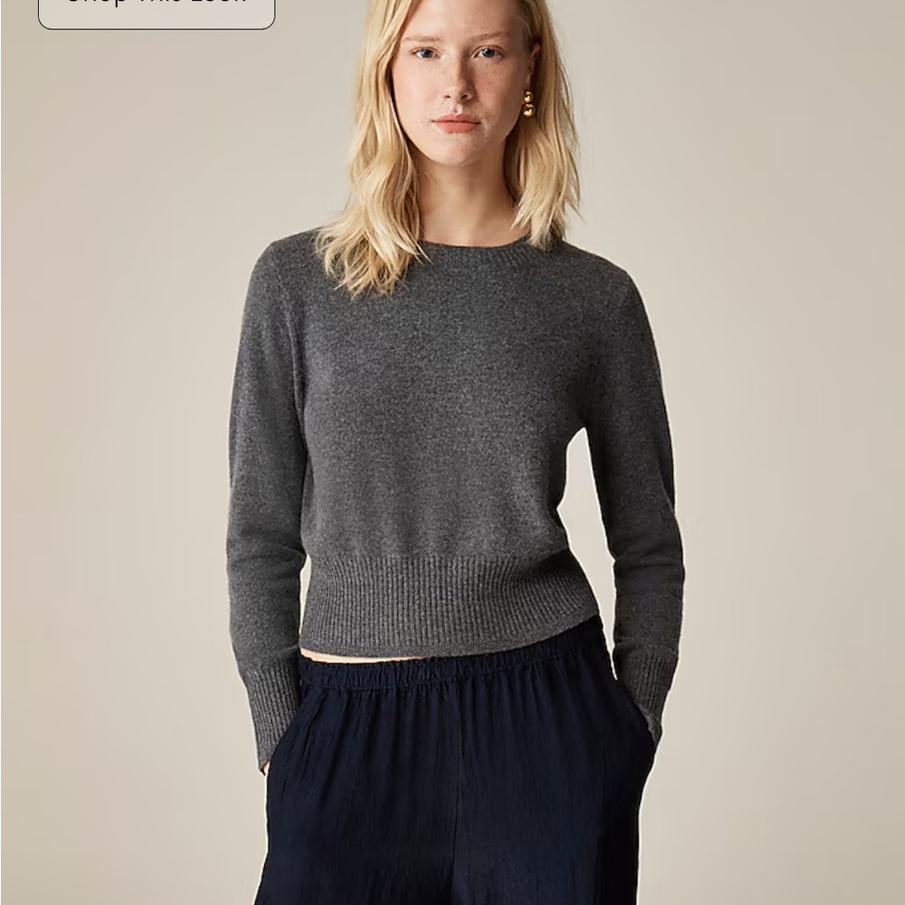 Cashmere shrunken crewneck sweater